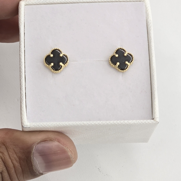 10kt Real Gold Flower Stud Earring